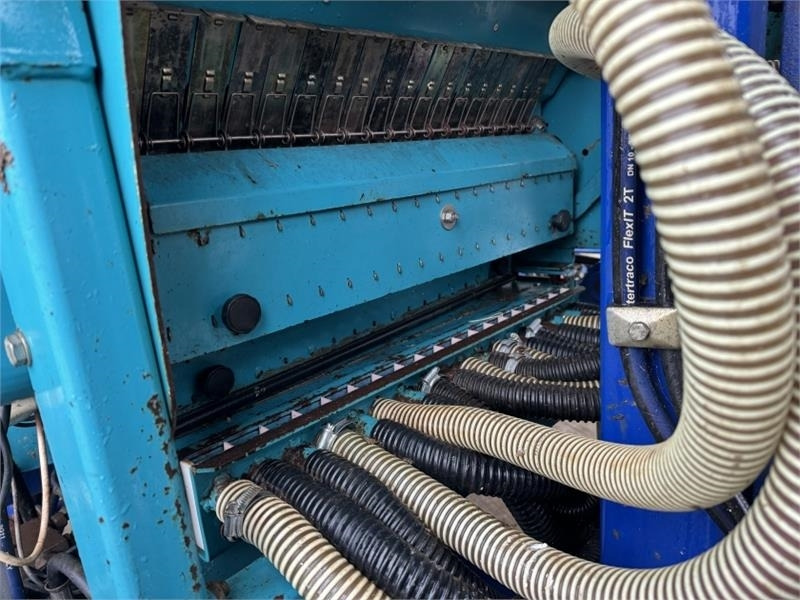 Combiné de semis Moore Tandem Uni-Drill 6m Moore Tandem Uni-Drill D: photos 19 Combiné de semis Moore Tandem Uni-Drill 6m Moore Tandem Uni-Drill D: photos 19