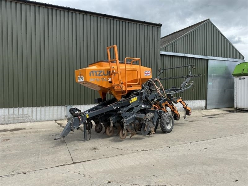 Mzuri Pro-Till 3T Seed Drill - Combiné de semis: photos 1 Mzuri Pro-Till 3T Seed Drill - Combiné de semis: photos 1
