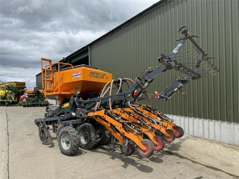 Mzuri Pro-Till 3T Seed Drill - Combiné de semis: photos 3 Mzuri Pro-Till 3T Seed Drill - Combiné de semis: photos 3