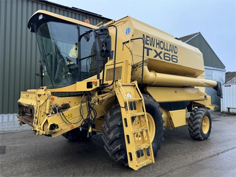 New Holland TX66 c/w 20ft Header - Accessoire de matériels de récolte: photos 3 New Holland TX66 c/w 20ft Header - Accessoire de matériels de récolte: photos 3