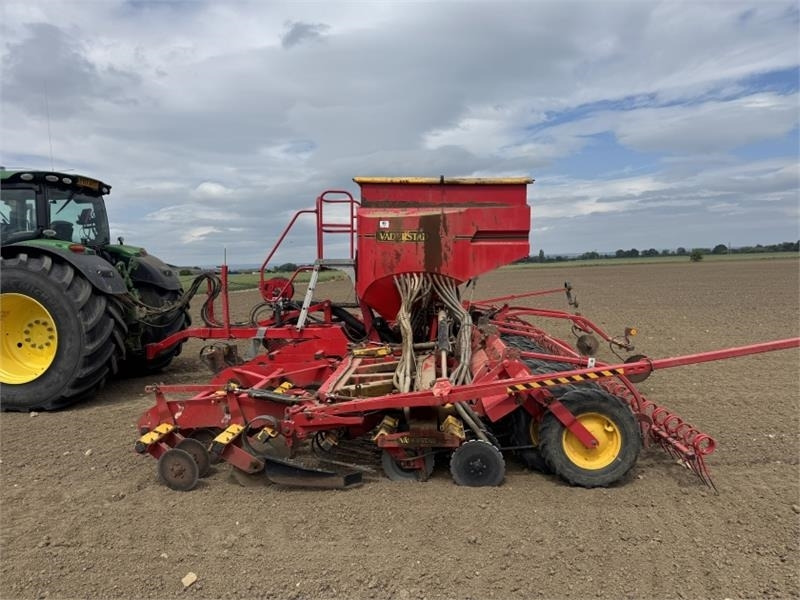 Vaderstad Rapid A800s **Video Below** - Combiné de semis: photos 5 Vaderstad Rapid A800s **Video Below** - Combiné de semis: photos 5