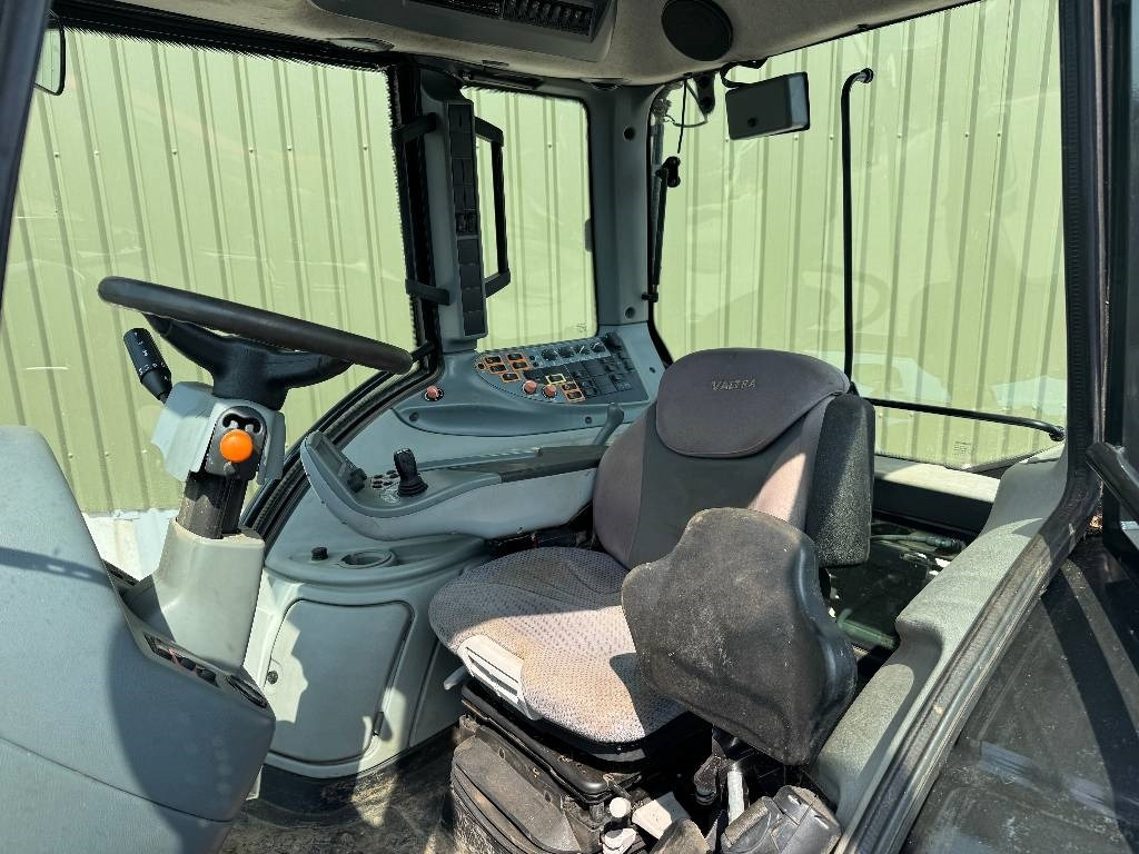 Tracteur agricole Valtra T163 Direct: photos 12