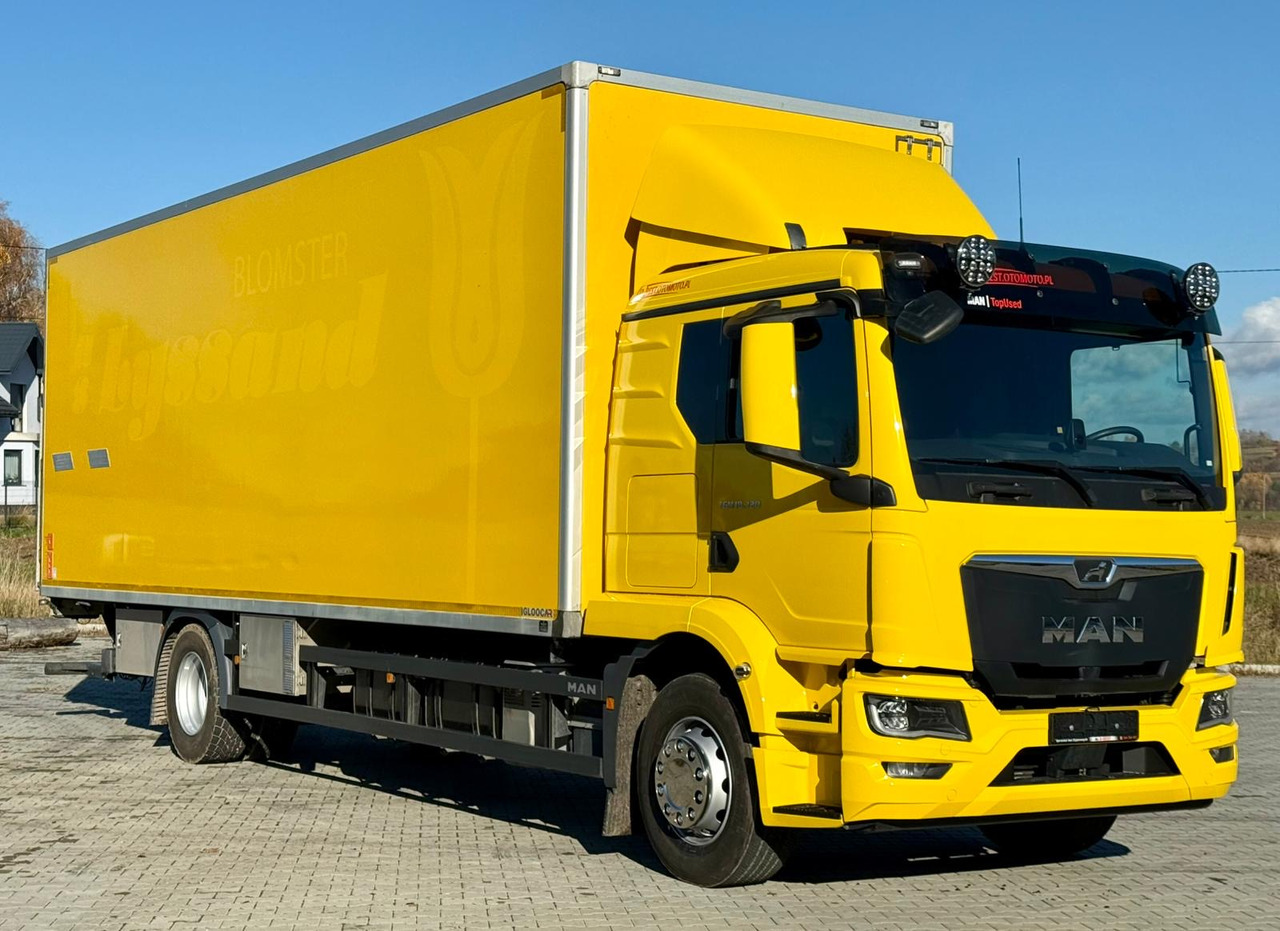 MAN 18.320 / IZOTERMA / GRZANA / WINDA / 20 EUROPALET / AUTOMAT / 170 TYŚ KM / 2021 R / SYPIALKA / CAŁY NA PODUSZKACH / SPROWADZONY / JAK NOWY - Camion isothermique: photos 1 MAN 18.320 / IZOTERMA / GRZANA / WINDA / 20 EUROPALET / AUTOMAT / 170 TYŚ KM / 2021 R / SYPIALKA / CAŁY NA PODUSZKACH / SPROWADZONY / JAK NOWY - Camion isothermique: photos 1