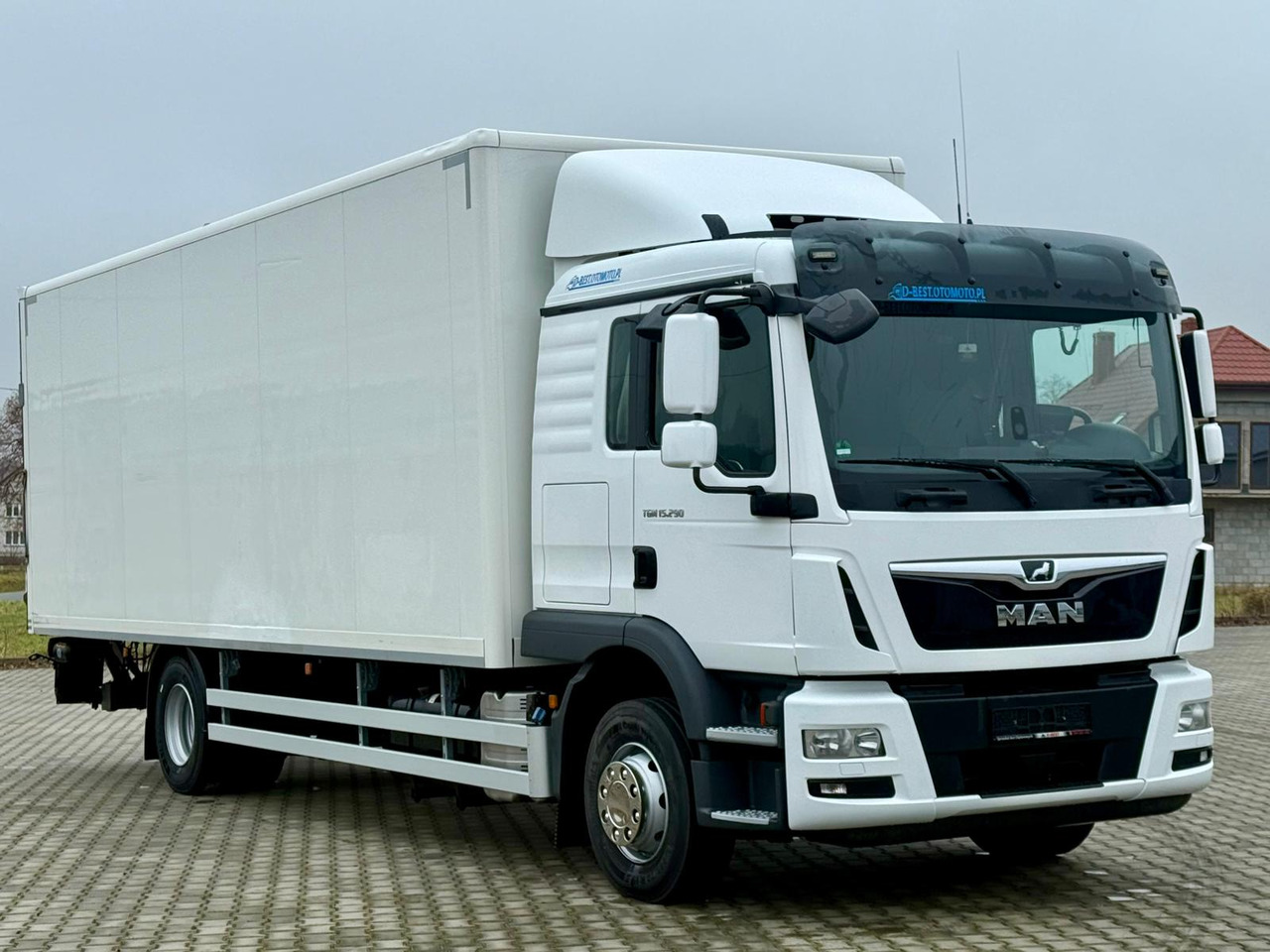 MAN TGM 15.290 / IZOTERMA / WINDA / 18 PALET / AUTOMAT / SYPIALKA / - Camion isothermique: photos 1 MAN TGM 15.290 / IZOTERMA / WINDA / 18 PALET / AUTOMAT / SYPIALKA / - Camion isothermique: photos 1