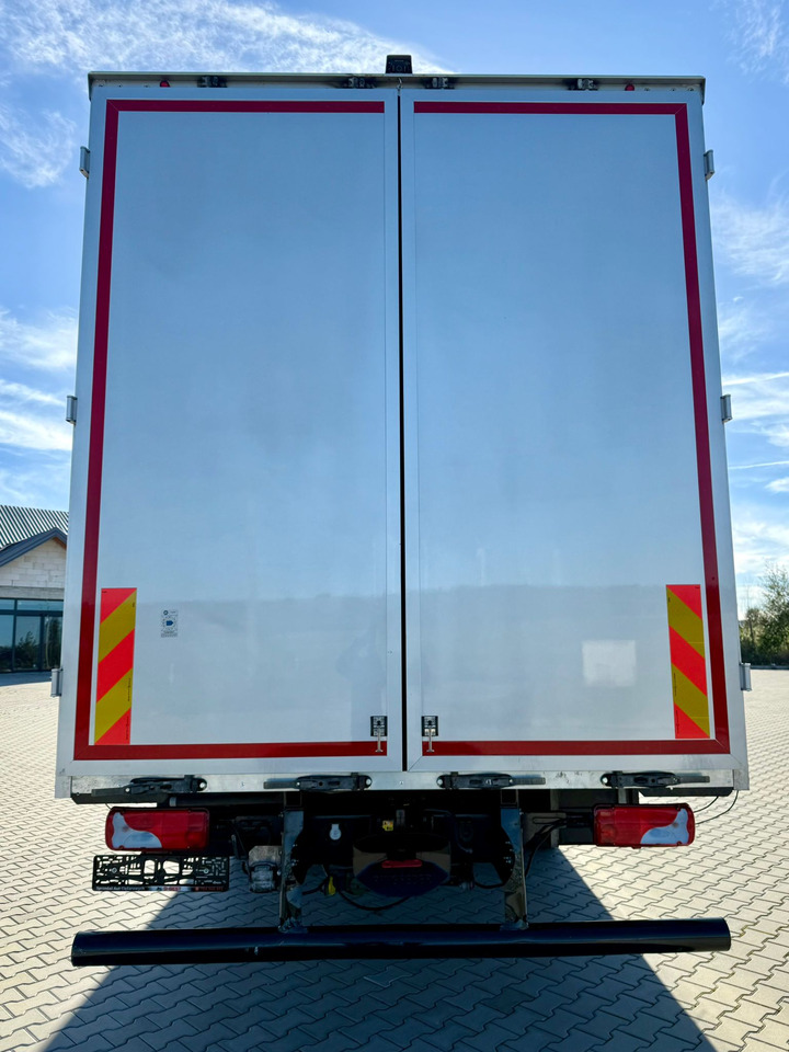 MAN TGM 15.290 / KONTENER / IZOTERMA / AUTOMAT / 7.5 M DŁUGOŚCI / 18 PALET / SYPIALKA / EURO 6 / 2020 ROK / 480 TYS KM / SPROWADZONY - Camion isothermique: photos 5 MAN TGM 15.290 / KONTENER / IZOTERMA / AUTOMAT / 7.5 M DŁUGOŚCI / 18 PALET / SYPIALKA / EURO 6 / 2020 ROK / 480 TYS KM / SPROWADZONY - Camion isothermique: photos 5
