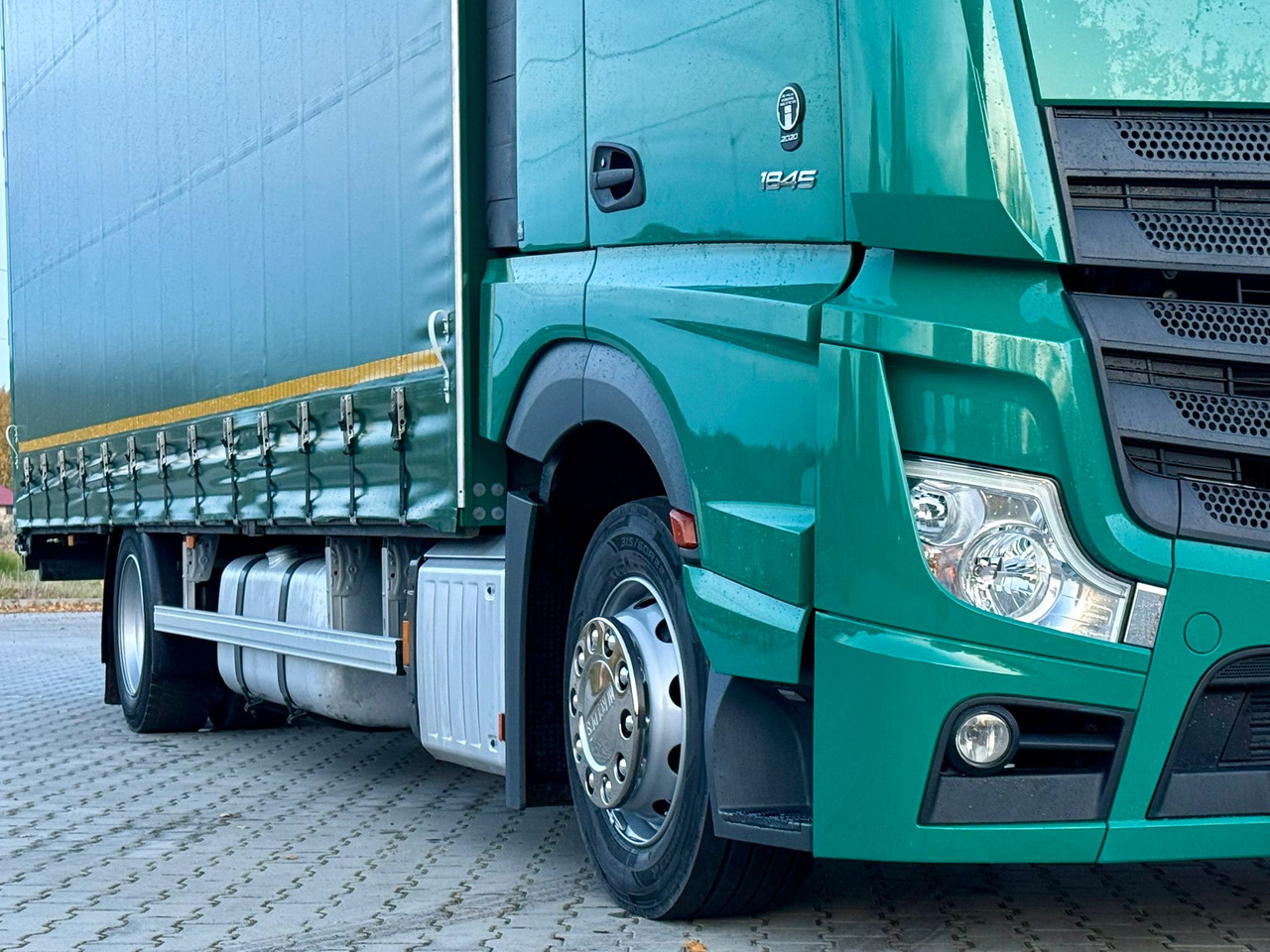 Camion à rideaux coulissants MERCEDES-BENZ ACTROS 1845 / FIRANKA / 19 EUROPALET / DUŻA KABINA / AUTOMAT / 2021: photos 9 Camion à rideaux coulissants MERCEDES-BENZ ACTROS 1845 / FIRANKA / 19 EUROPALET / DUŻA KABINA / AUTOMAT / 2021: photos 9