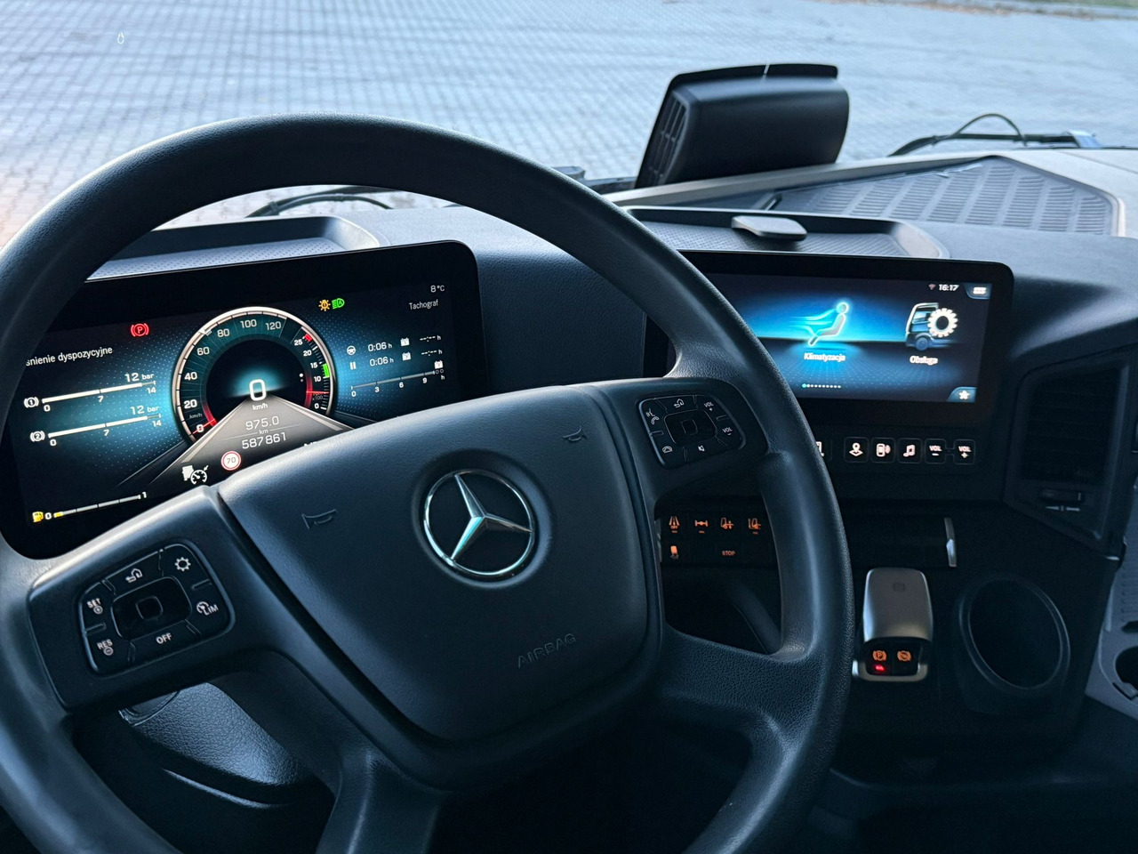 Camion à rideaux coulissants MERCEDES-BENZ ACTROS 1845 / FIRANKA / 19 EUROPALET / DUŻA KABINA / AUTOMAT / 2021: photos 23 Camion à rideaux coulissants MERCEDES-BENZ ACTROS 1845 / FIRANKA / 19 EUROPALET / DUŻA KABINA / AUTOMAT / 2021: photos 23