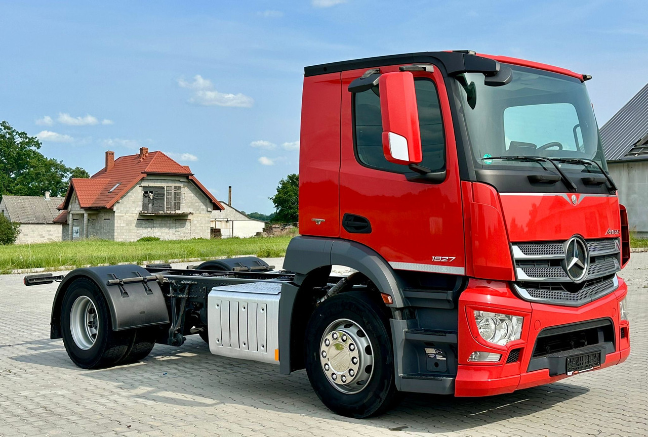 MERCEDES-BENZ ANTOS 1827 / DO ZABUDOWY / ROZSTAW OSI 3.8 M / EURO 6 / WYWROTKA / BECZKA / UTRZYMANIE DRÓG / HAKOWIEC / Z NIEMIEC - Châssis cabine: photos 1 MERCEDES-BENZ ANTOS 1827 / DO ZABUDOWY / ROZSTAW OSI 3.8 M / EURO 6 / WYWROTKA / BECZKA / UTRZYMANIE DRÓG / HAKOWIEC / Z NIEMIEC - Châssis cabine: photos 1
