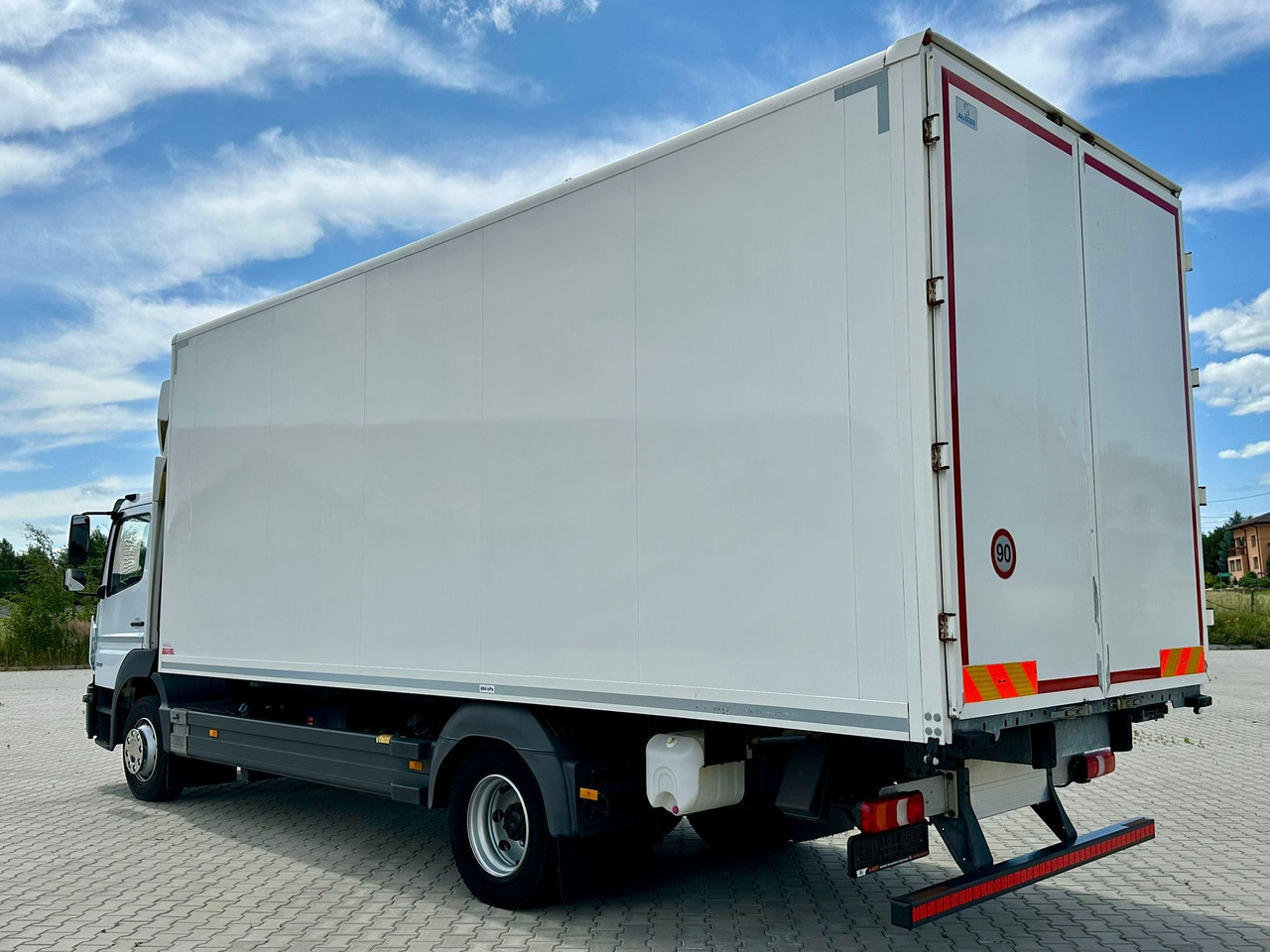 MERCEDES-BENZ ATEGO / 1221 / IZOTERMA / KONTENER / AUTOMAT / 230 TYS KM / 17 EUROPALET / 6.8 M DŁUGOŚCI / 2019 ROK - Camion isothermique: photos 4 MERCEDES-BENZ ATEGO / 1221 / IZOTERMA / KONTENER / AUTOMAT / 230 TYS KM / 17 EUROPALET / 6.8 M DŁUGOŚCI / 2019 ROK - Camion isothermique: photos 4