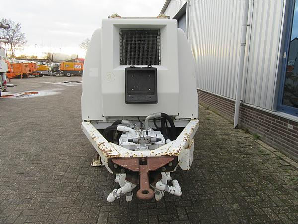 2014 SCHWING SP1800 D 129KW trailer pump - Pompe à béton stationnaire: photos 3 2014 SCHWING SP1800 D 129KW trailer pump - Pompe à béton stationnaire: photos 3