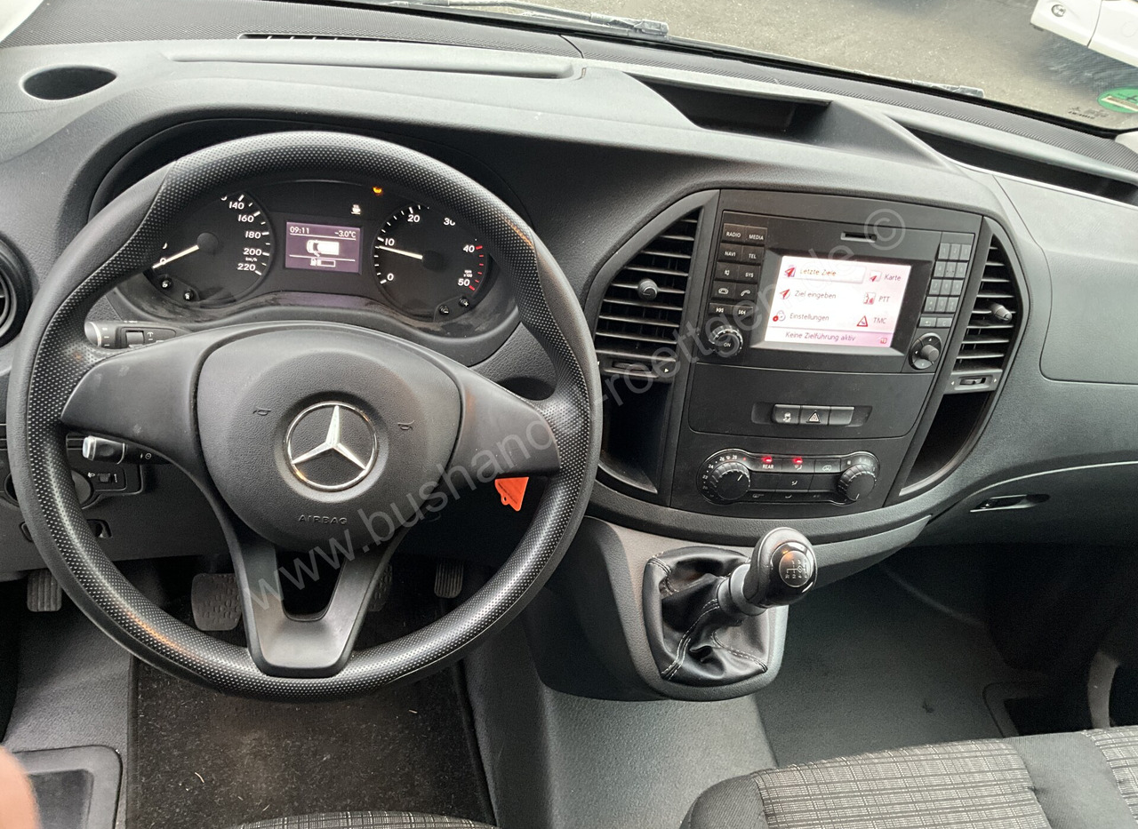 Photo d'intérieur 1: Minibus, Transport de personnes Mercedes-Benz 116 CDI Vito Photo d'intérieur 1: Minibus, Transport de personnes Mercedes-Benz 116 CDI Vito