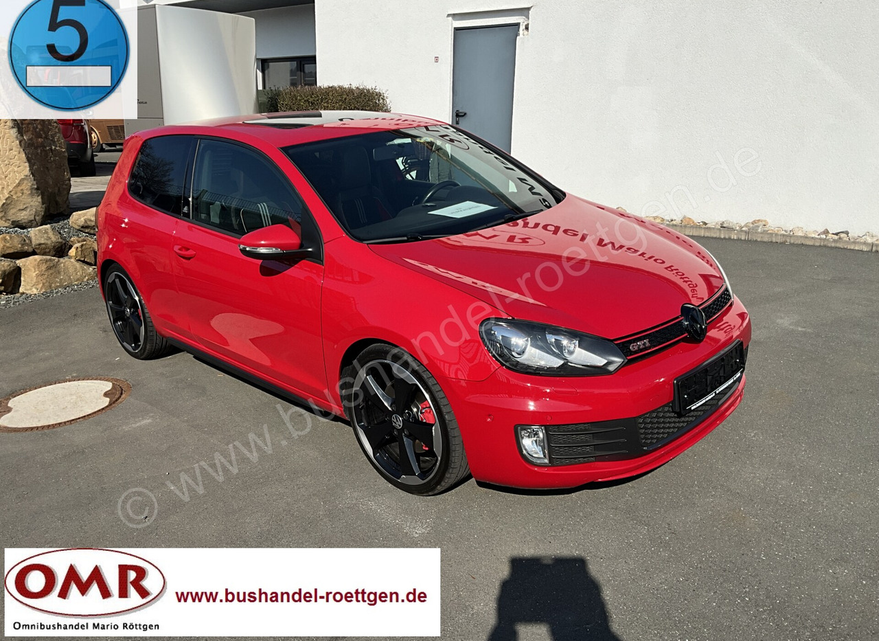 Voiture Volkswagen Golf VI GTI adidas: photos 1