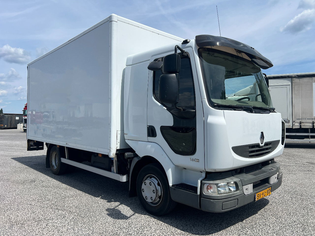 Renault Midliner 160 Manual - Camion fourgon: photos 2 Renault Midliner 160 Manual - Camion fourgon: photos 2