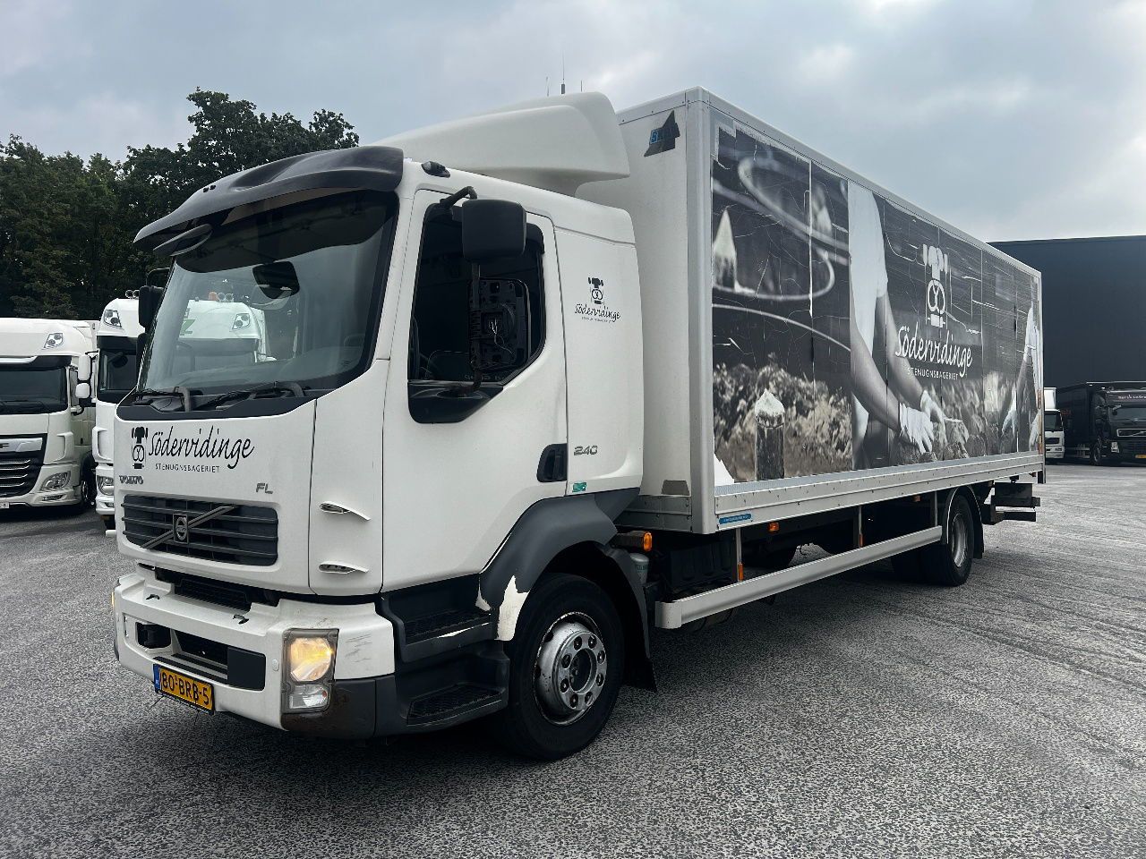 Volvo FL 12.240 Euro 5, NL truck - Camion fourgon: photos 1 Volvo FL 12.240 Euro 5, NL truck - Camion fourgon: photos 1