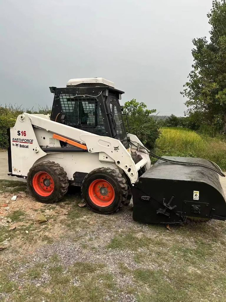 Bobcat S 16 - Mini chargeuse: photos 2 Bobcat S 16 - Mini chargeuse: photos 2