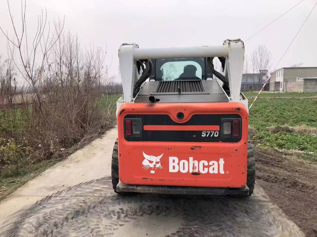 Bobcat S 770 - Mini chargeuse: photos 5 Bobcat S 770 - Mini chargeuse: photos 5