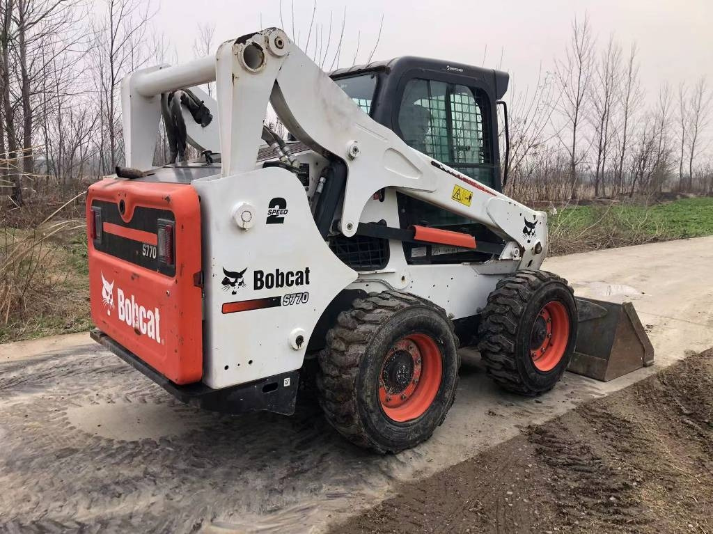 Bobcat T 770 - Pelle sur chenille: photos 1 Bobcat T 770 - Pelle sur chenille: photos 1