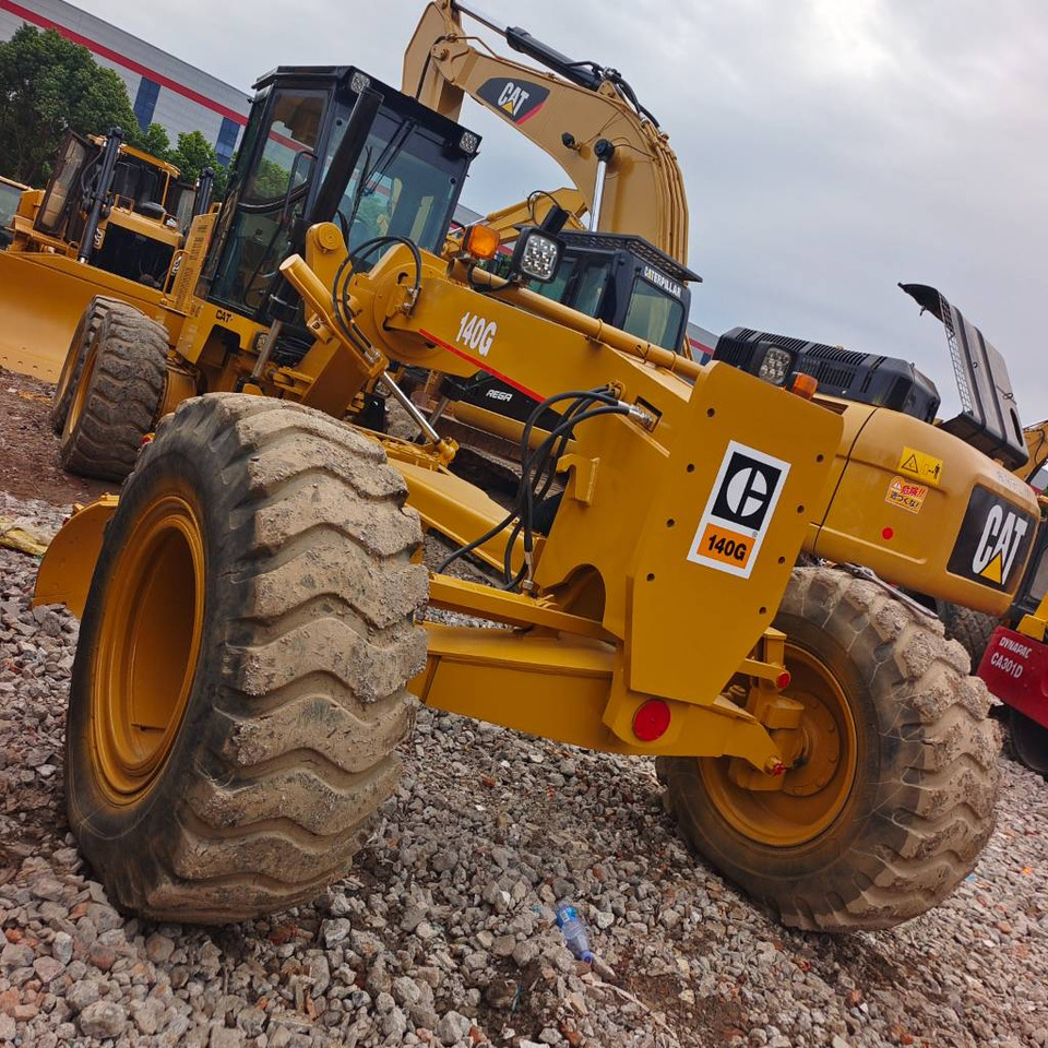 CAT 140 G - Niveleuse: photos 2 CAT 140 G - Niveleuse: photos 2