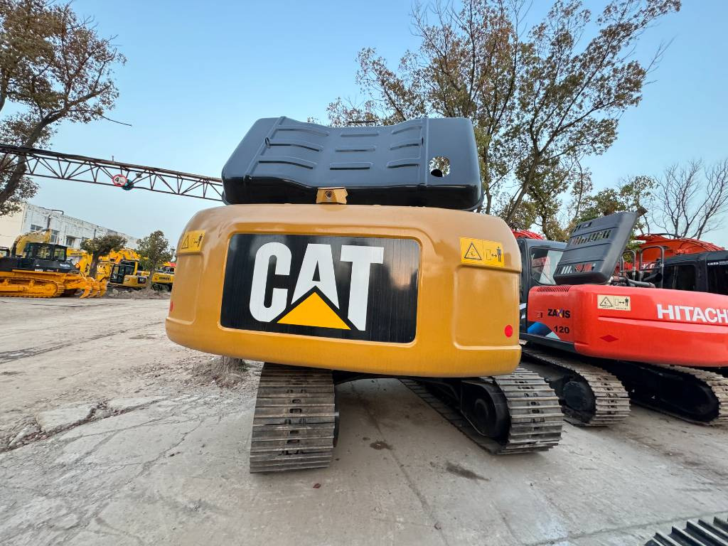 CAT 320 D-C7.1 enging - Pelle sur chenille: photos 3 CAT 320 D-C7.1 enging - Pelle sur chenille: photos 3