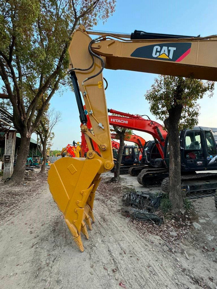 CAT 320 D-C7.1 enging - Pelle sur chenille: photos 4 CAT 320 D-C7.1 enging - Pelle sur chenille: photos 4