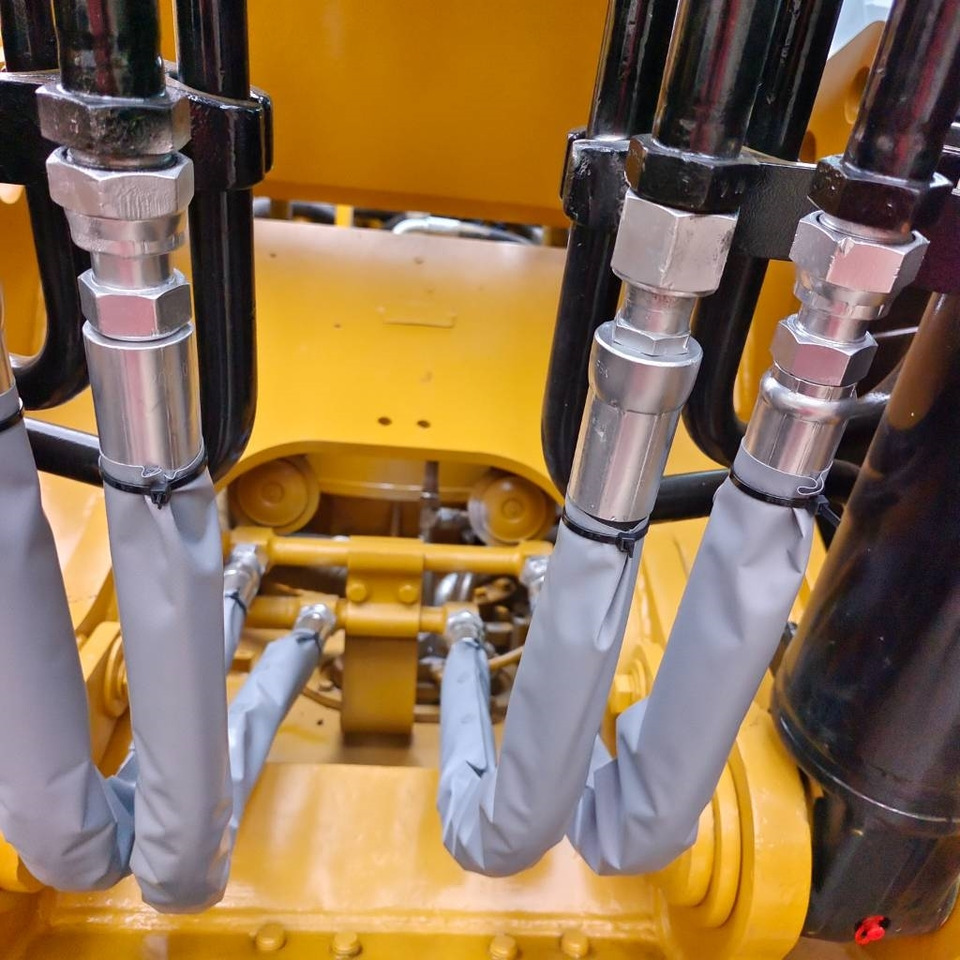 CAT 323 D - Pelle sur chenille: photos 3 CAT 323 D - Pelle sur chenille: photos 3