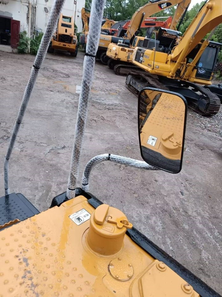 CAT 324 D L - Pelle sur chenille: photos 4 CAT 324 D L - Pelle sur chenille: photos 4