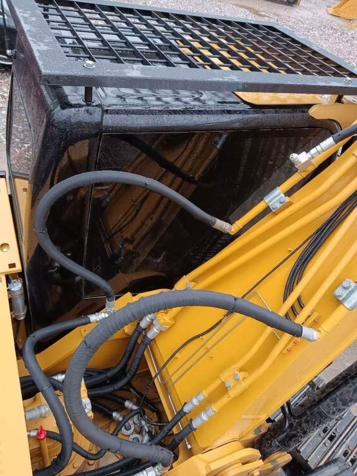 CAT 324 D L - Pelle sur chenille: photos 2 CAT 324 D L - Pelle sur chenille: photos 2