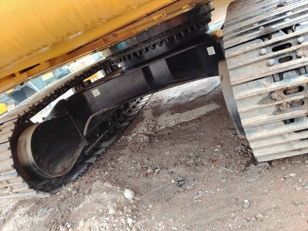 CAT 330 - Pelle sur chenille: photos 3 CAT 330 - Pelle sur chenille: photos 3