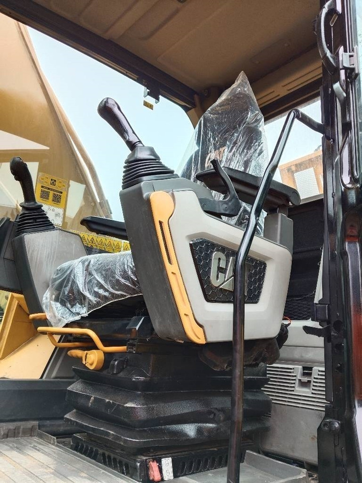 CAT 330GC - Pelle sur chenille: photos 3 CAT 330GC - Pelle sur chenille: photos 3