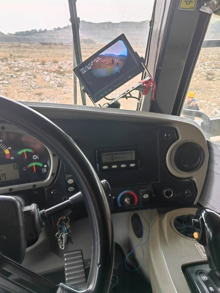 CAT 773 F - Pelle sur chenille: photos 4 CAT 773 F - Pelle sur chenille: photos 4