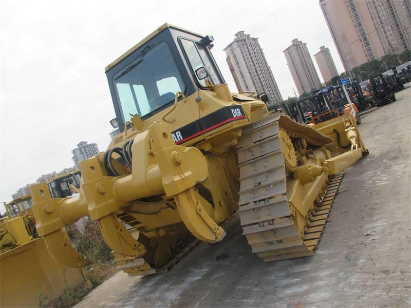 CAT D 6 R - Niveleuse: photos 2 CAT D 6 R - Niveleuse: photos 2