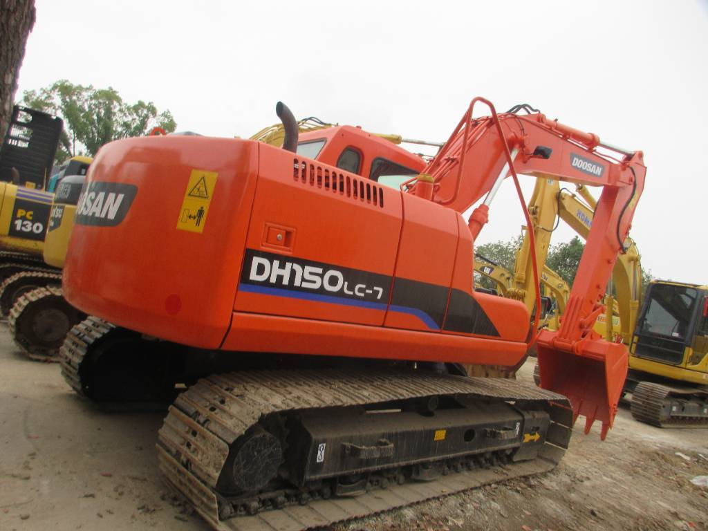 Doosan DH 150 LC-7 - Pelle sur pneus: photos 1 Doosan DH 150 LC-7 - Pelle sur pneus: photos 1