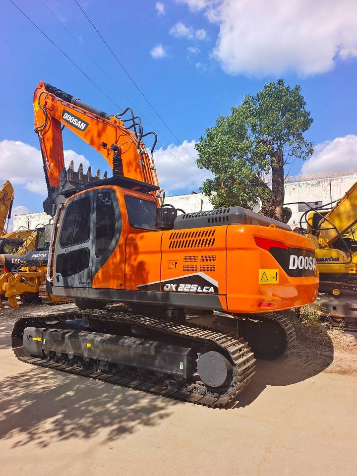 Doosan DX 225 LC - Pelle sur chenille: photos 1 Doosan DX 225 LC - Pelle sur chenille: photos 1