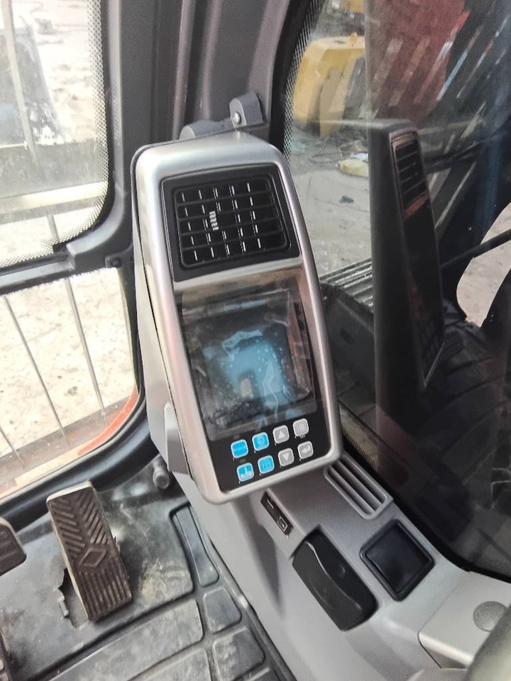 Doosan DX 225 LC - Pelle sur chenille: photos 3 Doosan DX 225 LC - Pelle sur chenille: photos 3