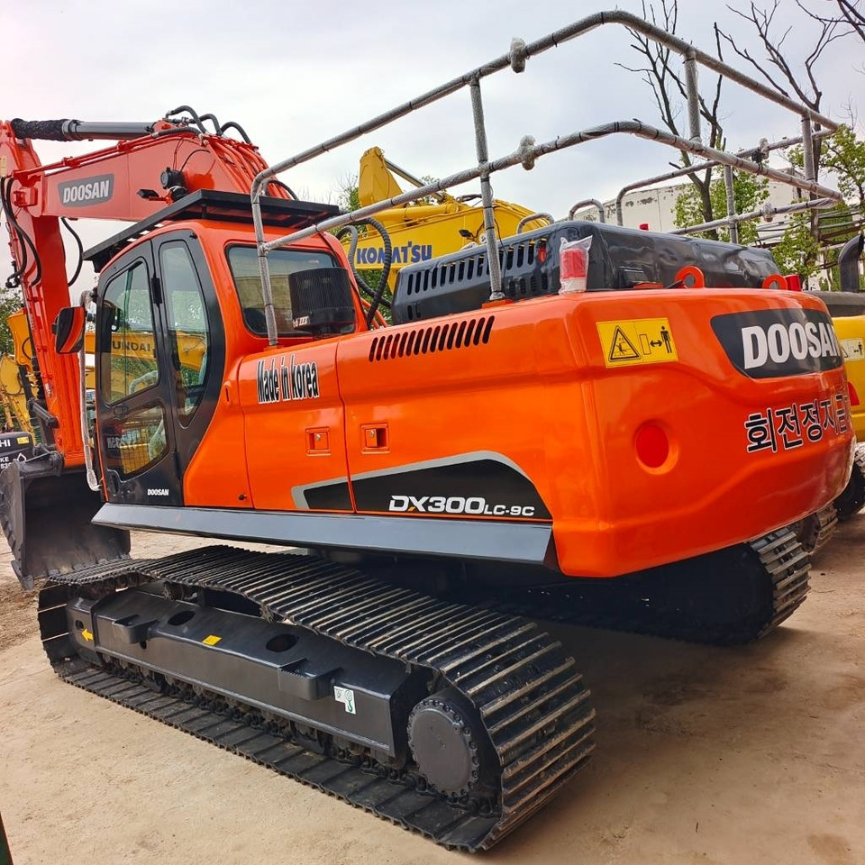 Doosan DX 300 - Pelle sur chenille: photos 2 Doosan DX 300 - Pelle sur chenille: photos 2