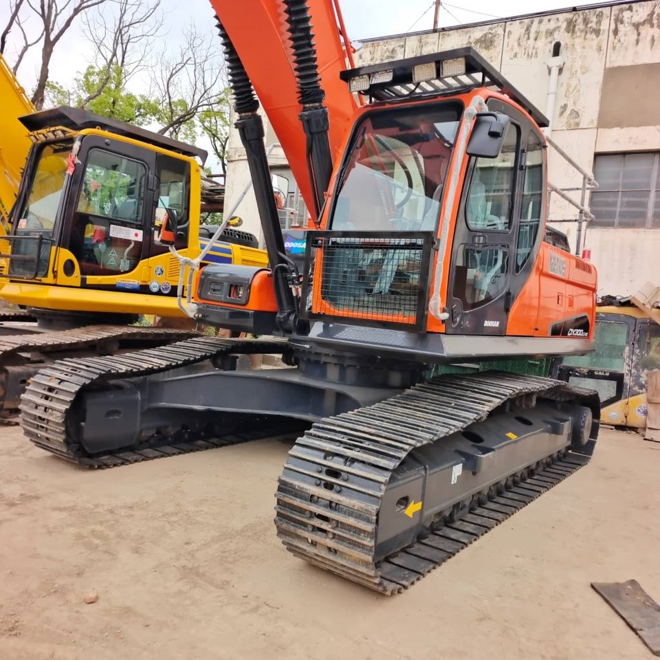 Doosan DX 300 - Pelle sur chenille: photos 3 Doosan DX 300 - Pelle sur chenille: photos 3