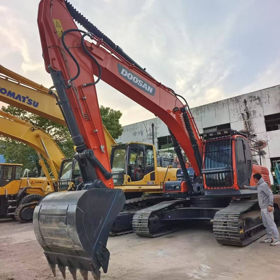 Doosan DX 300 LC - Pelle sur chenille: photos 1 Doosan DX 300 LC - Pelle sur chenille: photos 1