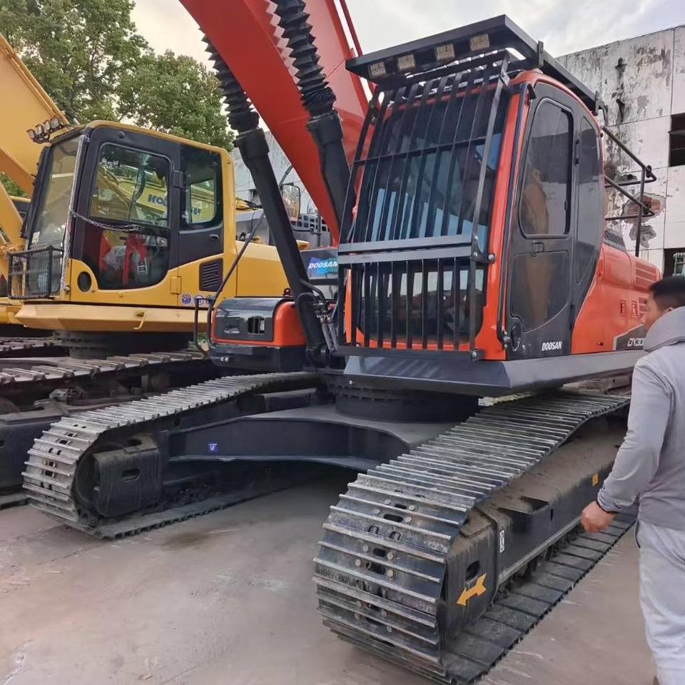 Doosan DX 300 LC - Pelle sur chenille: photos 3 Doosan DX 300 LC - Pelle sur chenille: photos 3
