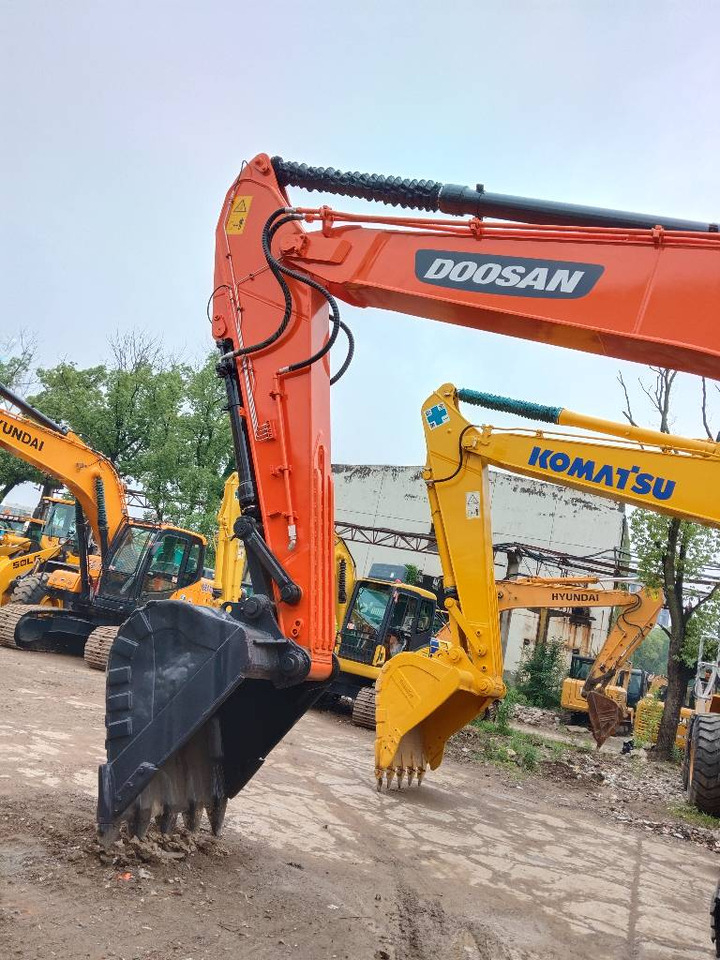 Doosan DX 300 LC - Pelle sur chenille: photos 2 Doosan DX 300 LC - Pelle sur chenille: photos 2