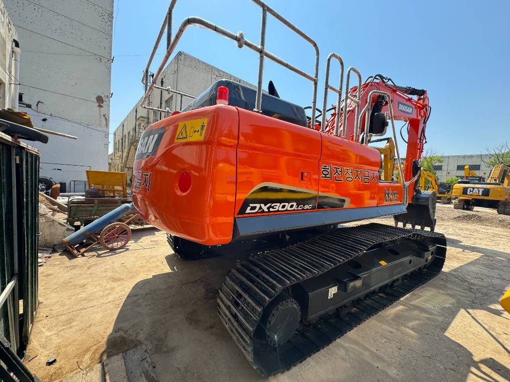 Doosan DX 300 LC - Pelle sur chenille: photos 2 Doosan DX 300 LC - Pelle sur chenille: photos 2