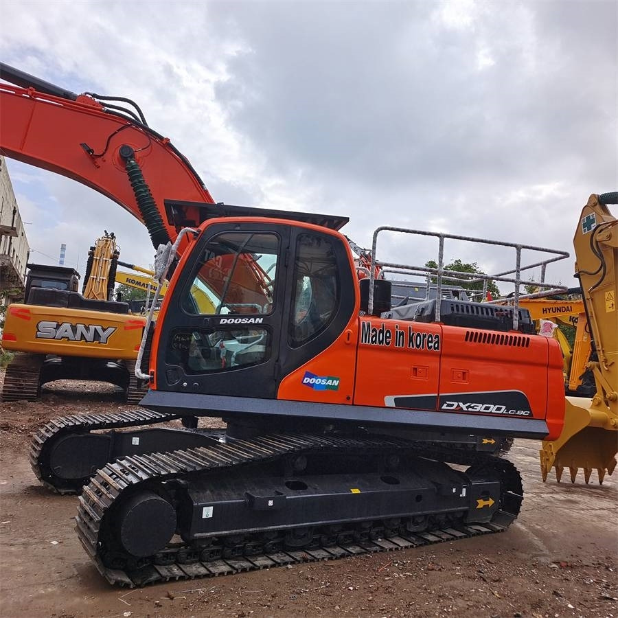 Doosan DX 300 LCA - Pelle sur chenille: photos 2 Doosan DX 300 LCA - Pelle sur chenille: photos 2
