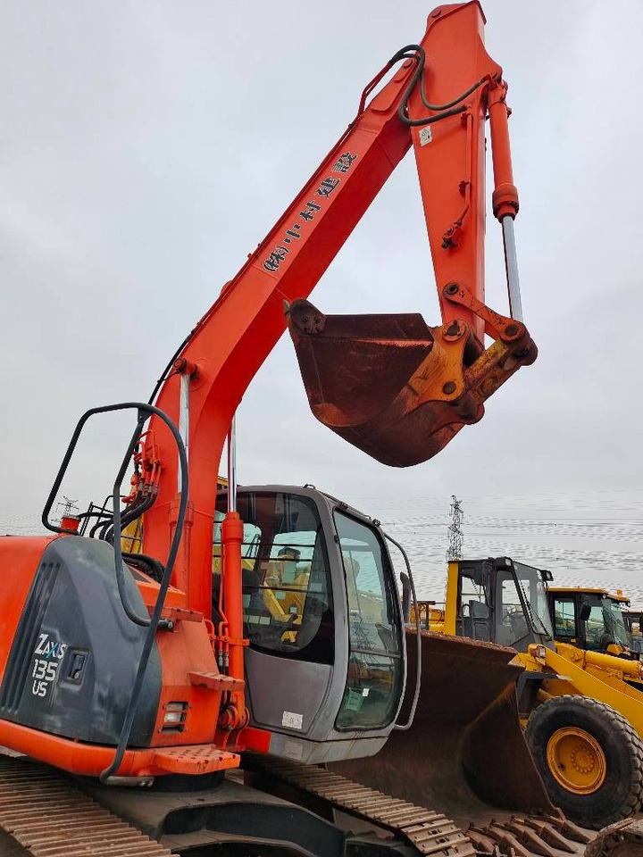 Hitachi ZX 135 US - Pelle sur chenille: photos 3 Hitachi ZX 135 US - Pelle sur chenille: photos 3