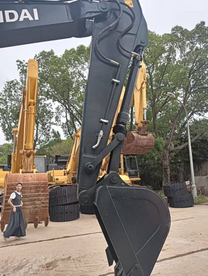 Hyundai 220 LC-9S - Pelle sur chenille: photos 3 Hyundai 220 LC-9S - Pelle sur chenille: photos 3