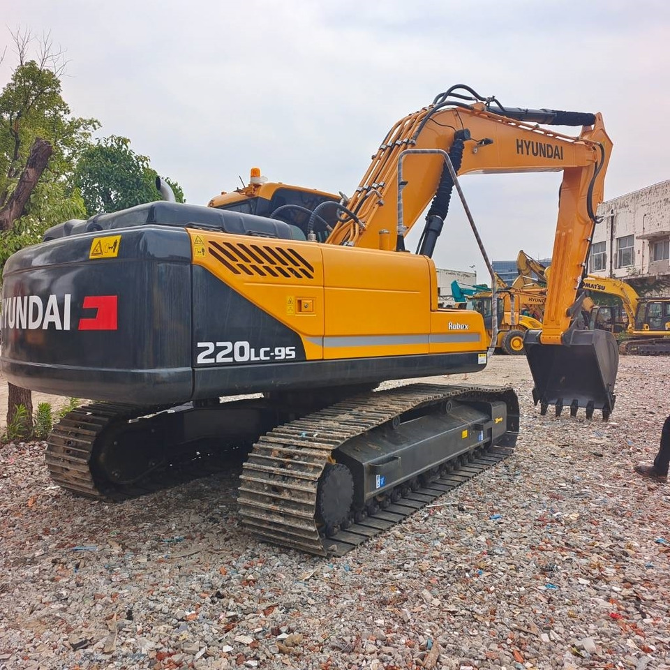 Hyundai 220LC-9T - Pelle sur chenille: photos 5 Hyundai 220LC-9T - Pelle sur chenille: photos 5