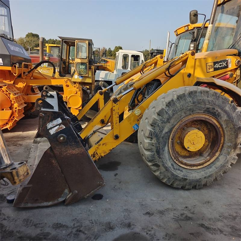 JCB 4CX Brand new machine - Chargeuse sur pneus: photos 1 JCB 4CX Brand new machine - Chargeuse sur pneus: photos 1