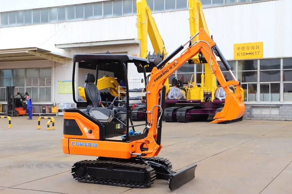 Lonking LG 6018 BRAND NEW MACHINE - Pelle sur chenille: photos 3 Lonking LG 6018 BRAND NEW MACHINE - Pelle sur chenille: photos 3