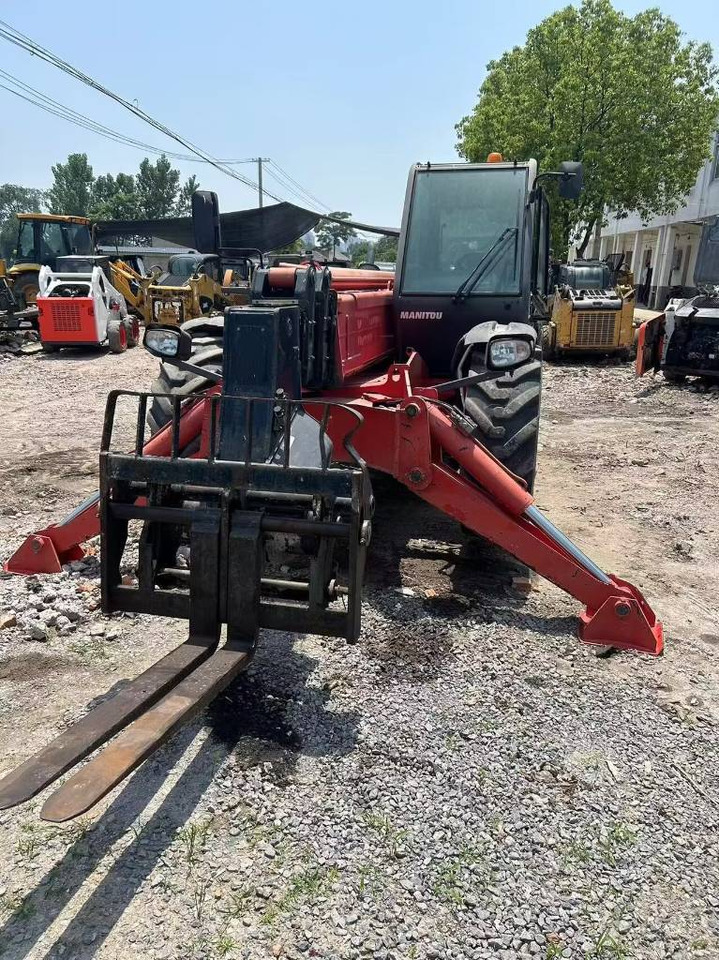 Manitou MT 1740 SL T - Mini chargeuse: photos 4 Manitou MT 1740 SL T - Mini chargeuse: photos 4
