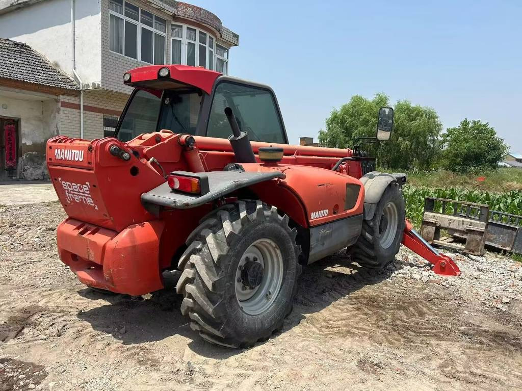 Manitou MT 1740 SL T - Mini chargeuse: photos 2 Manitou MT 1740 SL T - Mini chargeuse: photos 2