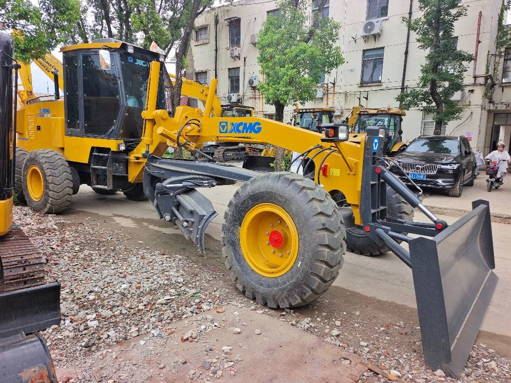 XCMG GR 2153 - Niveleuse: photos 5 XCMG GR 2153 - Niveleuse: photos 5