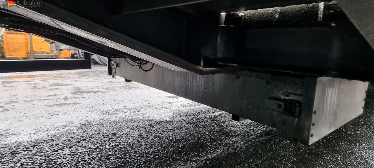 Goldhofer TU-L 3-24/80  Tieflader 10.00 m Ladefläche - Remorque porte-engin surbaissée: photos 5 Goldhofer TU-L 3-24/80  Tieflader 10.00 m Ladefläche - Remorque porte-engin surbaissée: photos 5